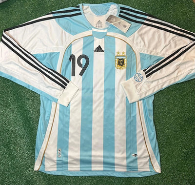 2006 Lionel Messi Blue/White Argentina Jersey #19 Long Sleeve Home Shirt
